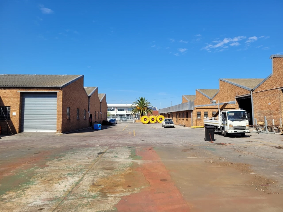 To Let Commercial Property for Rent in Montague Gardens Western Cape